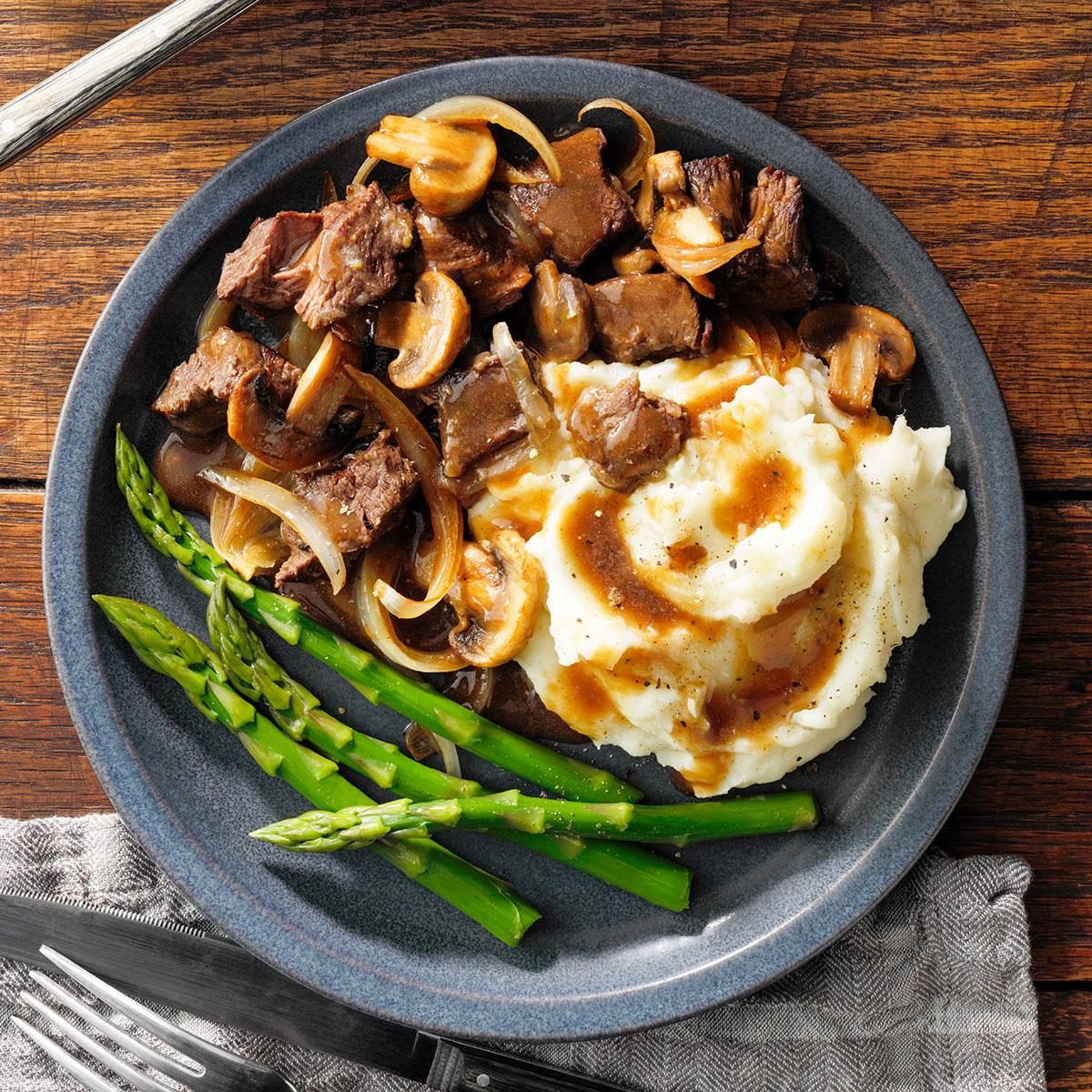 Braised Beef Dinner Exps Rc24 274987 P2 Md 03 20 1b