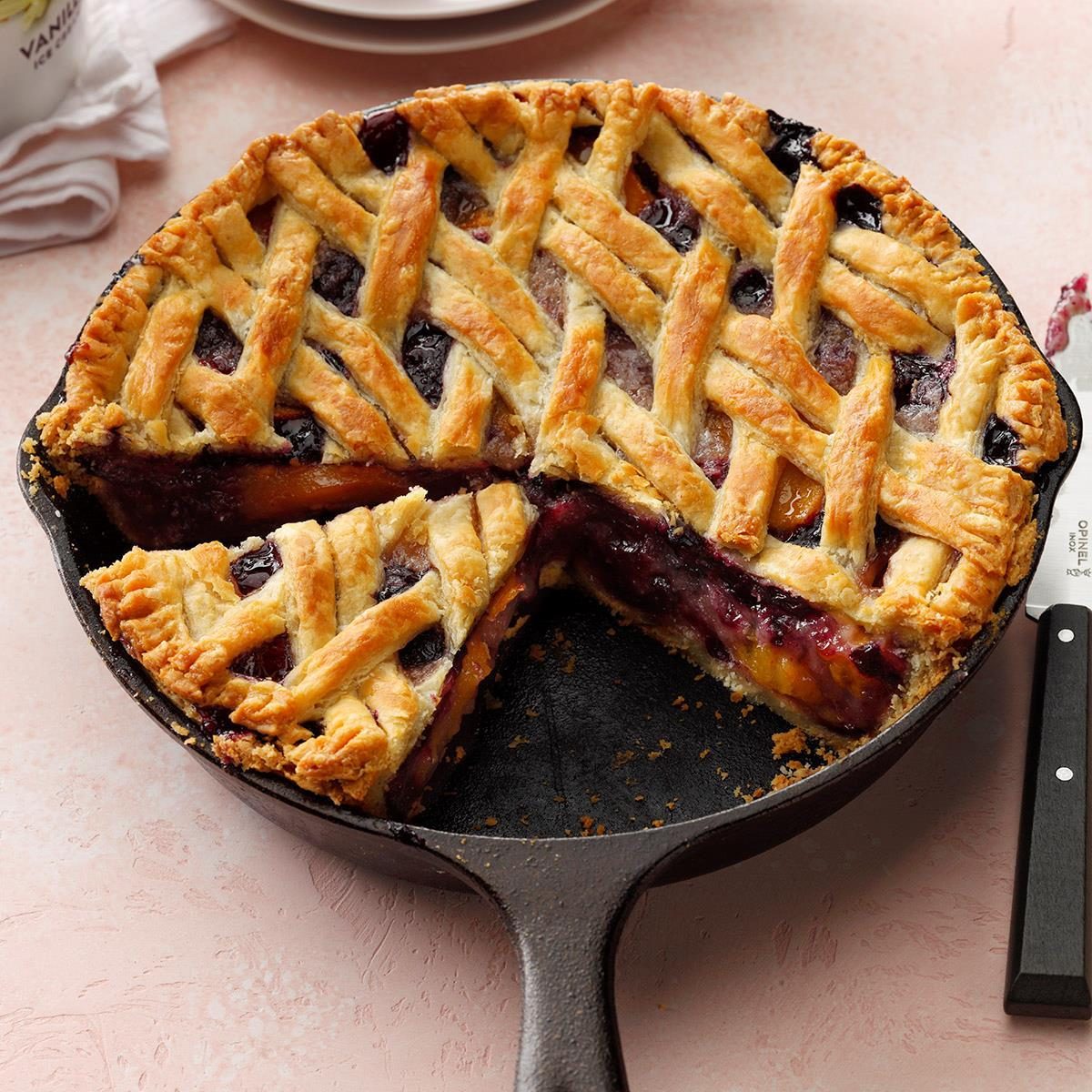Cast Iron Cherry Berry Peach Pie Exps Cimz19 236584 B01 09 10b 2