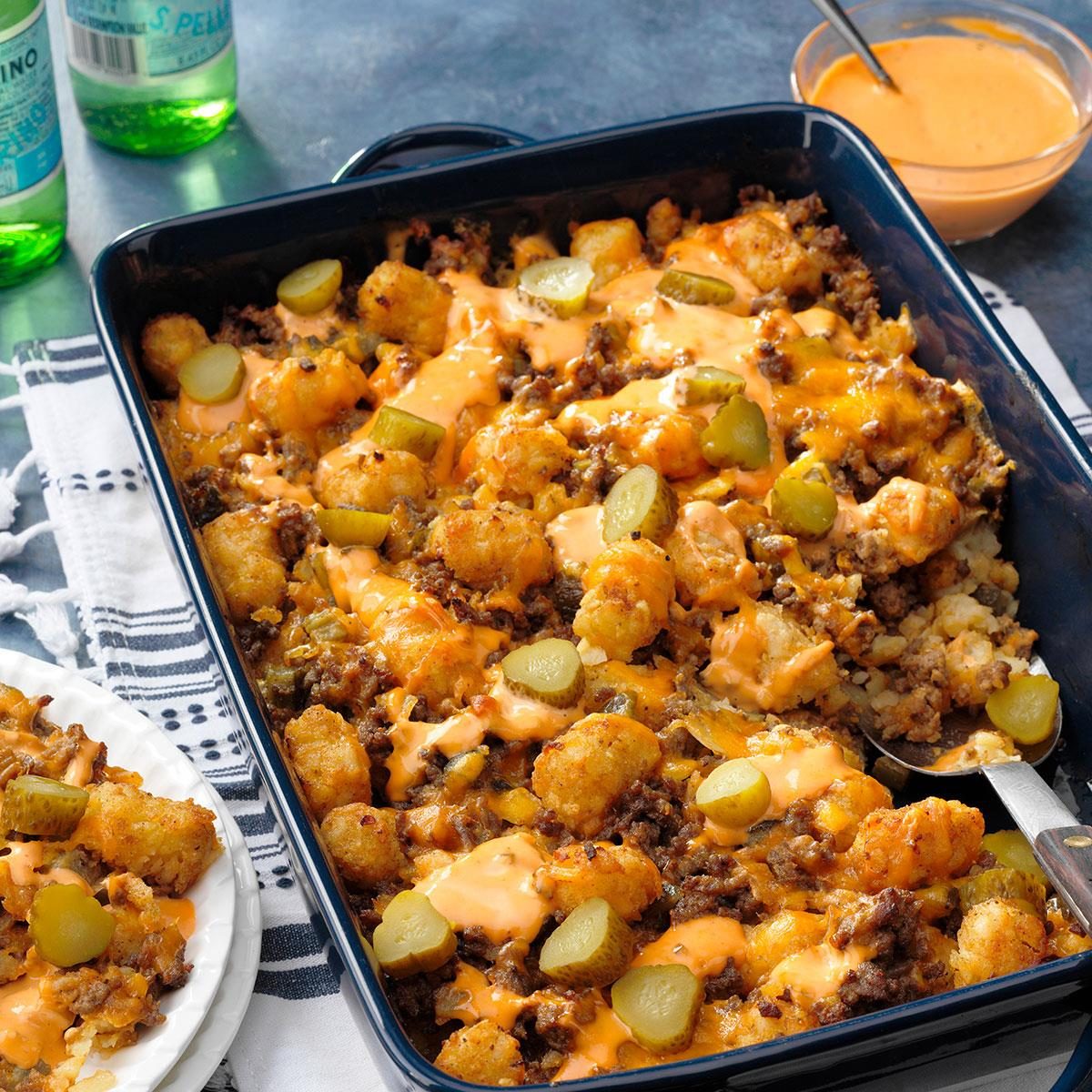 Cheeseburger Tater Tot Casserole Exps Toh.com23 267544 Dr 01 31 8b