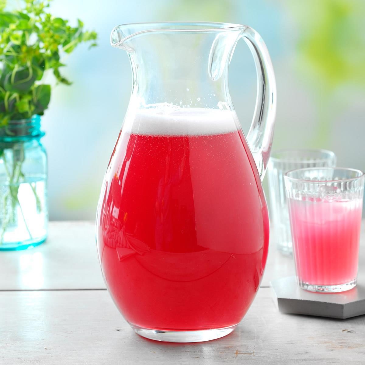 Sparkling Rhubarb Spritzer Exps Thad18 22760 D05 23 9b 6
