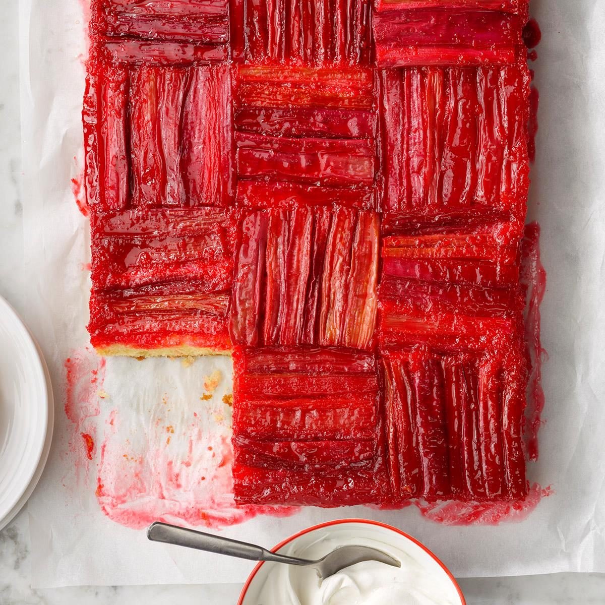 Strawberry Rhubarb Upside Down Cake Exps Toham20 8274 B06 07 7b 10